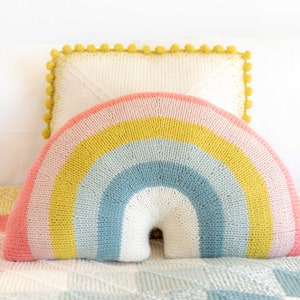 KNITTING PATTERN Over-the-Rainbow Pillow image 1