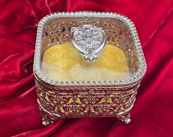 hollywood regency jewelry box vintage gold filigree glass top casket