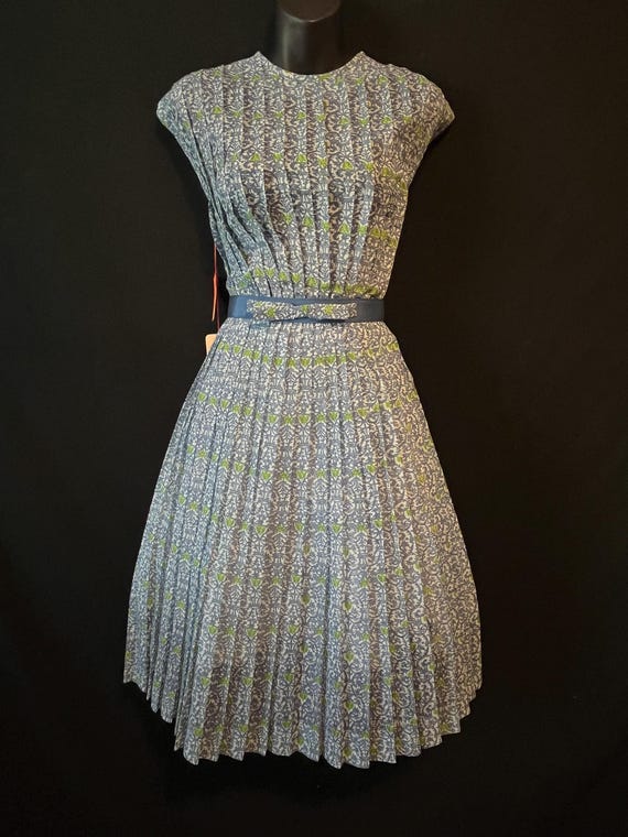 XL 1950s Brown Cotton Day Dress Blue Floral Print Short Sleeves main image 1