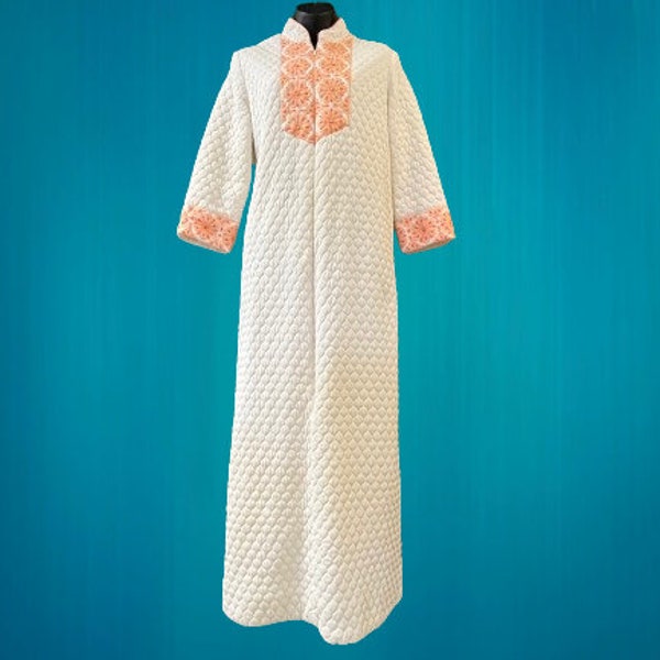 embroidered quilted dressing gown 1960s ivory lounge gown medium