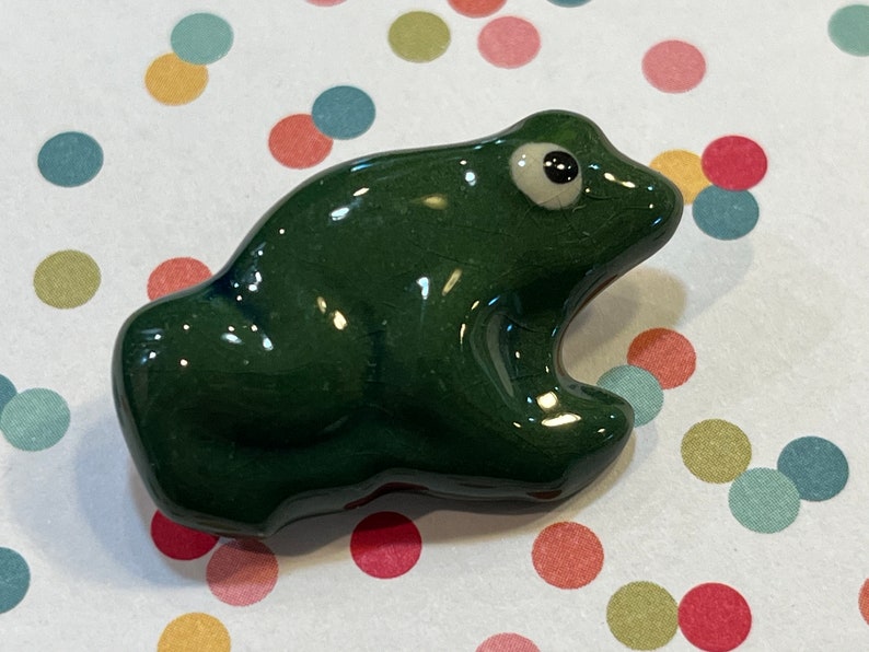 green frog brooch 1970s tiny ceramic lapel pin image 1