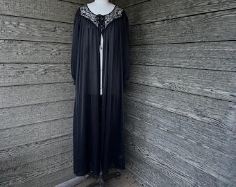 black lace peignoir vintage 1970s Miss Elaine lacy long robe medium