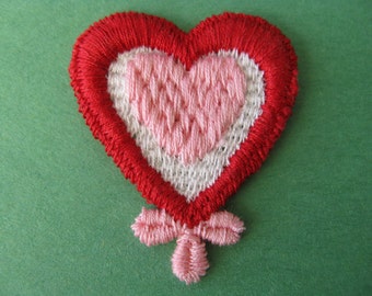vintage pink heart appliqué 1970s red love Valentine's patch trim