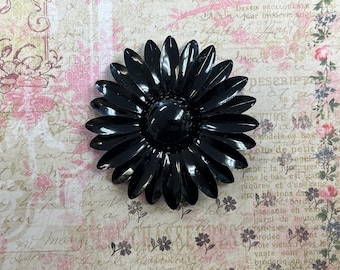 black daisy brooch 1960s enamel flower power mod pin