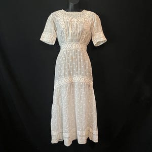 antique Edwardian dress 1900s embroidered lawn lace Victorian wedding gown XS
