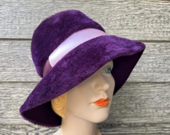Vintage Gimbels Fur Women display picture 1