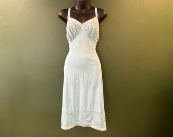 1950s blue lacy slip nylon lace overlay full slip dress seamprufe 34