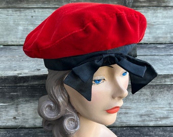 1960s red velvet beret vintage black ribbon detailed tam hat