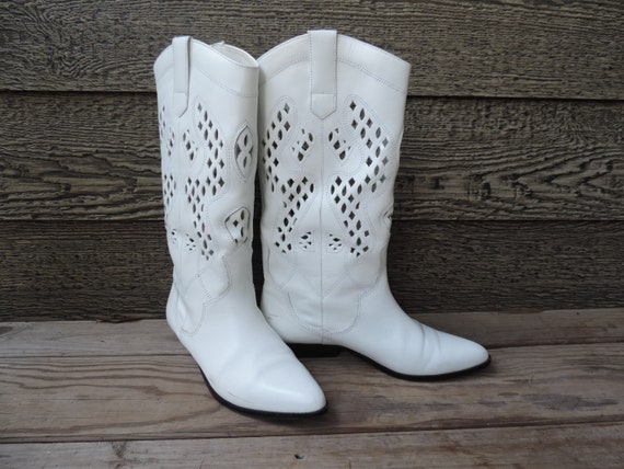 vintage white cowboy boots 1980s perforated leathe