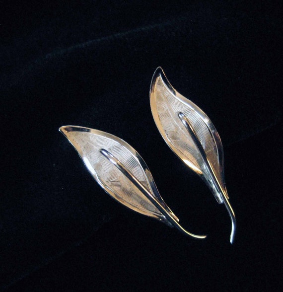 Graceful Sterling Silver Leaf Earrings, Screw Bac… - image 1