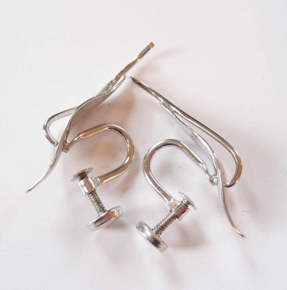Graceful Sterling Silver Leaf Earrings, Screw Bac… - image 4