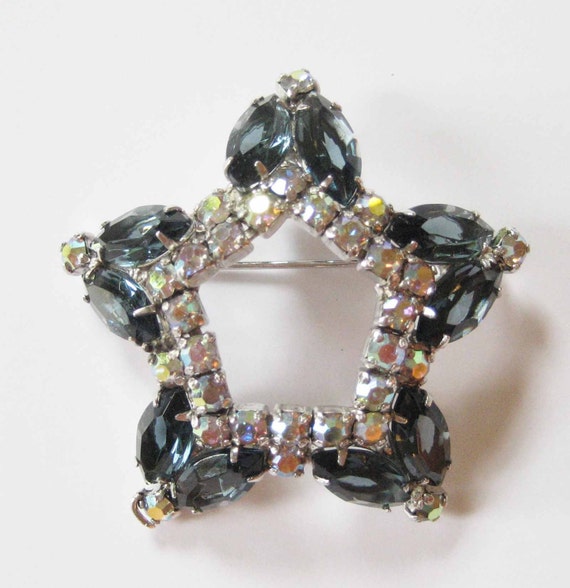 Stunning Rhinestones Brooch Five Pointed Star, Pr… - image 2