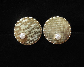 Mid Century Textured Gold Tone Cufflinks with Faux Pearls