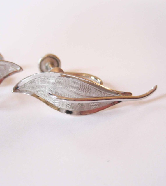 Graceful Sterling Silver Leaf Earrings, Screw Bac… - image 3