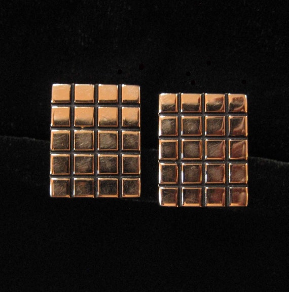 Hickok Gold Plated Grid Pattern Cuff Links