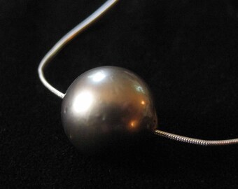 14K White Gold Chain with a Single Large 13 mm Black Pearl