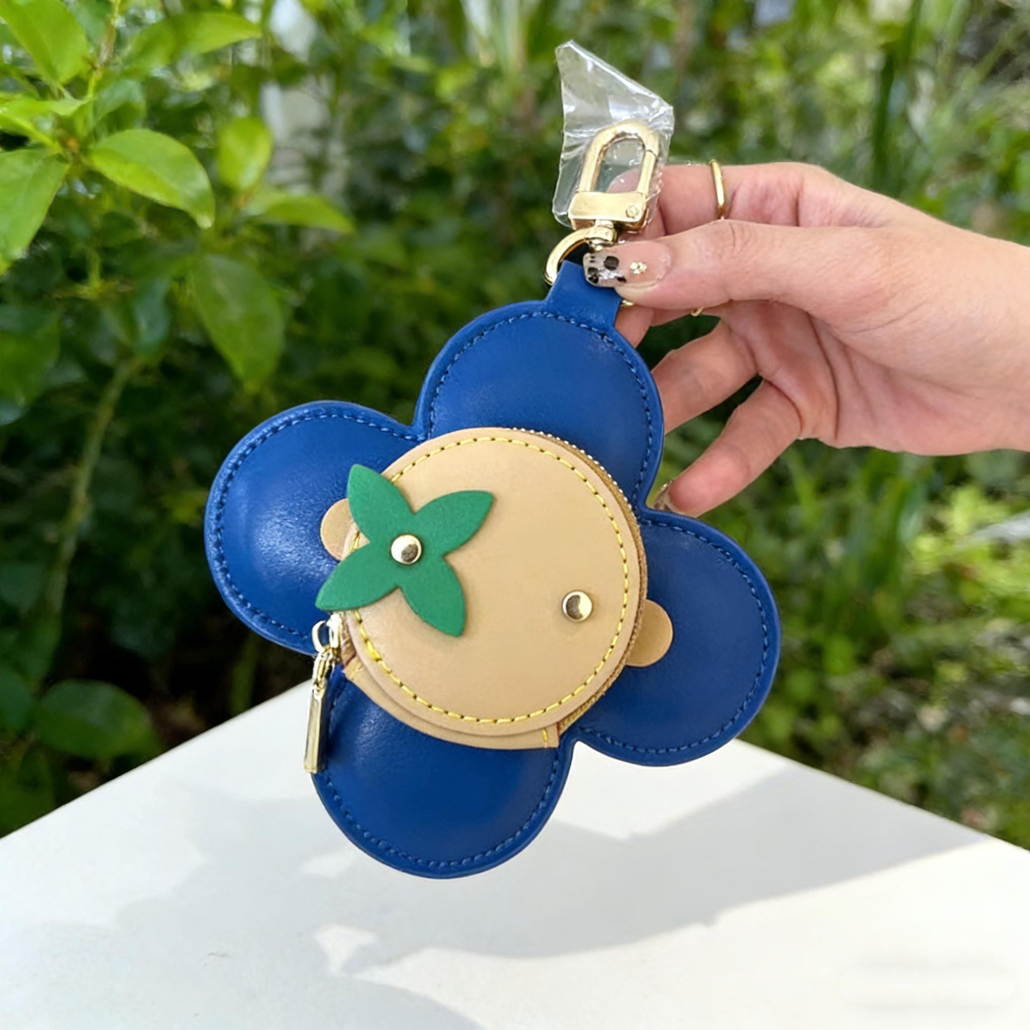 Murakami Keychain - Etsy