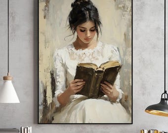 Puede incluir: Una pintura de una mujer con un vestido blanco leyendo un libro. La mujer tiene el pelo largo y oscuro y está sentada en una silla. El libro está abierto y las páginas están amarillentas. El fondo es de color marrón claro.