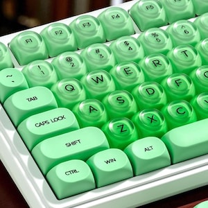 Apple Green Liquid Concealer Keycap Set: HOA Profile - 132 Keys