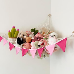 Macrame Stuffed Animal Hammock: Corner Toy Storage with Bunting