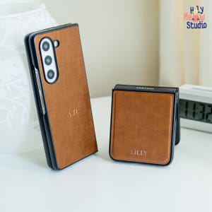 Custodia in rilievo personalizzata per Samsung Z Flip 6 Monogram Galaxy Z Fold 6 Nome personalizzato Samsung Z Flip 5 Fold 5 Custodia in similpelle Iniziali