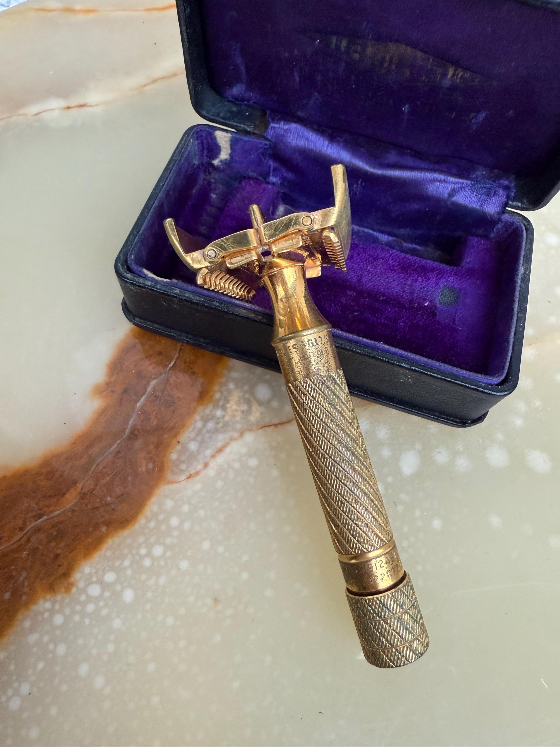 1934 Gillette Aristocrat Open Comb Safety Razor, Gold Tone DE