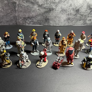 Vintage Del Prado Brandmän från världen, samling med 26 handmålade metallfigurer, 1:32, miniatyr, brandmanspresent