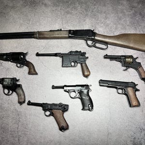 Vintage Univerk Italy Die-Cast Miniature Gun Collection, 8 Pieces, Functional Moving Parts, Rare Collectible Model Set, Display Miniatures