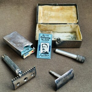 Lot Ancien Rasoir Gillette Autriche - Peigne, Rasoirs & Étui Voyage En Cuir Vintage