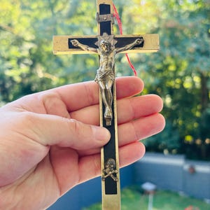 Croix De Bureau Artisanale En Laiton – Vintage – Non Marquée