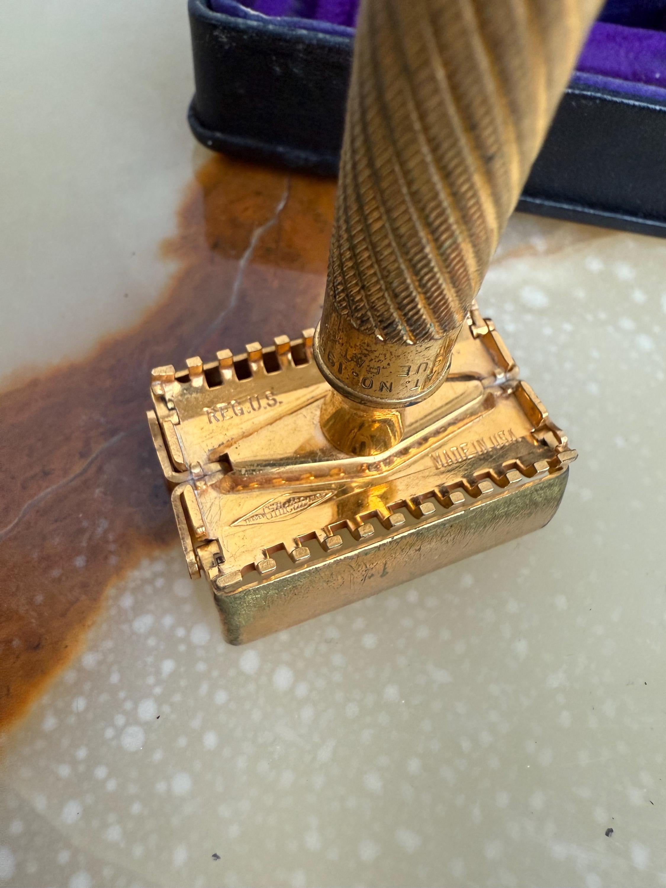 1934 Gillette Aristocrat Open Comb Safety Razor, Gold Tone DE