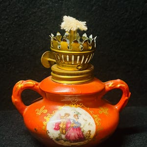 Vintage Porcelain Oil Lamp with Brass Burner – Hand-Painted Victorian Couple Scene ! Vintage Glass Oil Lamp with Wick – Unique Design, Home
