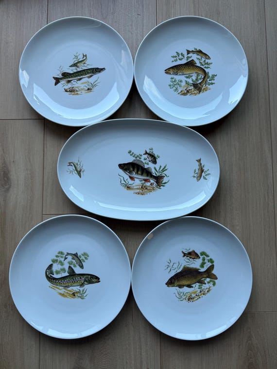 Set of Plates Schumann Arzberg Germany Bavaria With a Picture of