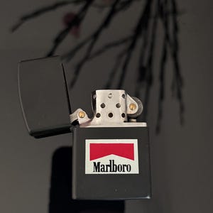 Marlboro BLACK ZIPPO ,  Vintage Lighter in Matte Metall , Feuerzeug , new / neu