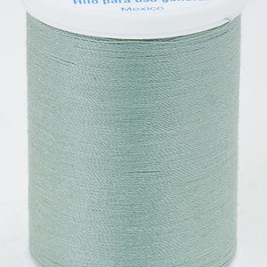 Dual Duty XP Polyester Gewinde 250 Yards grüne Vielfalt