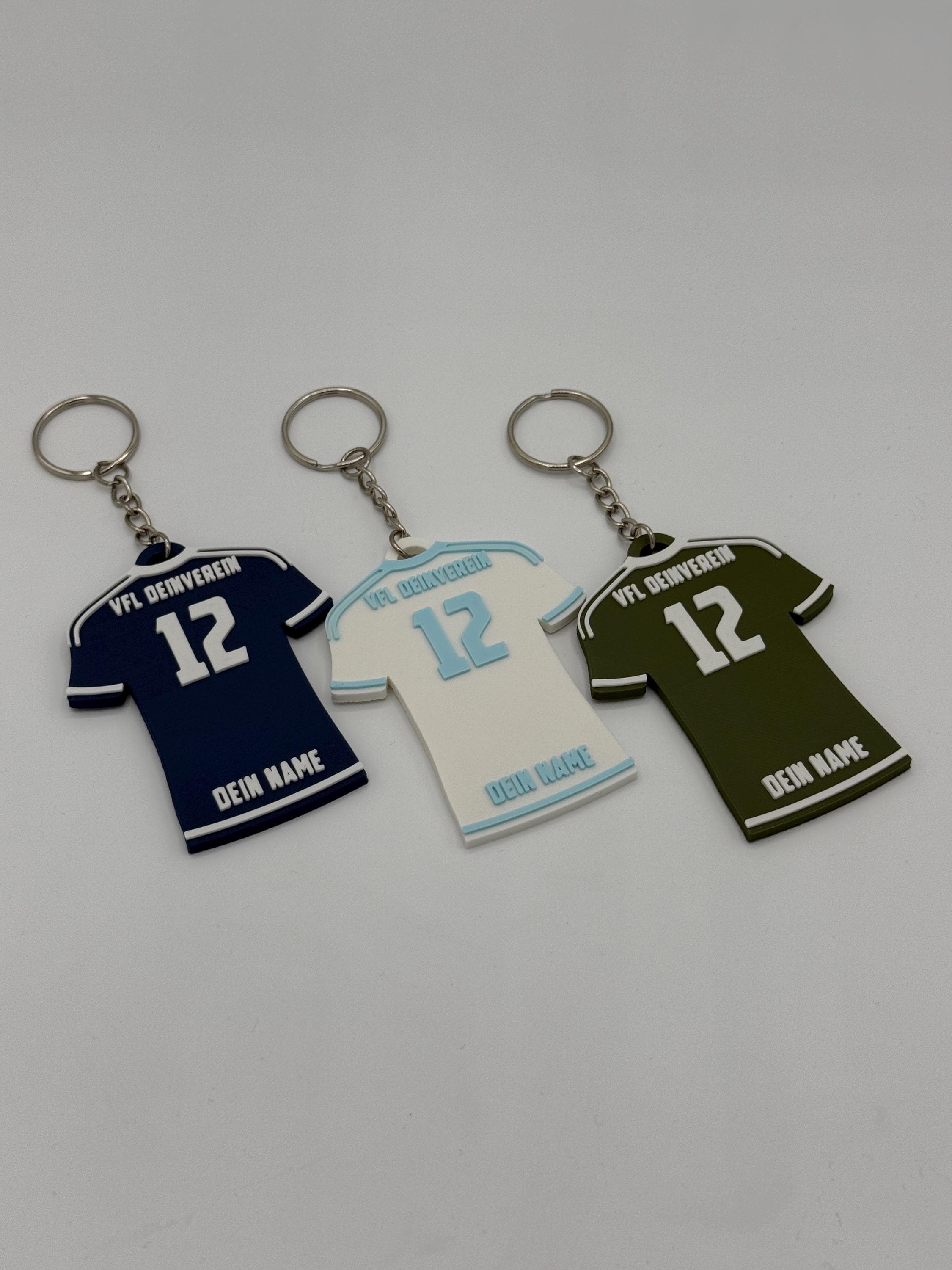 Personalisierter Trikot-Schlüsselanhänger – Mit Name, Nummer & Logo – Made In Germany, 3,15 X 4,5 Cm, Metall Mit Plexiglas