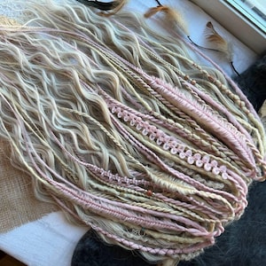 Blonde pastel pink boho mix Synthetic dreadlocks with curls and textured braids Dreadlocks with loose curls extensions