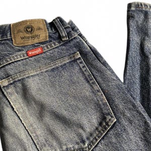 Vintage Wrangler Essential Faded Denim Jeans Size 33x32 image 2
