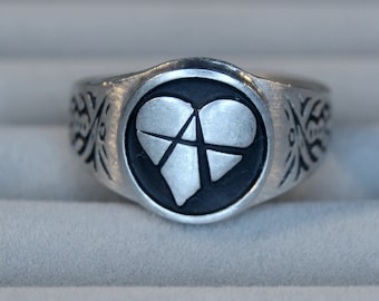 Relationship Anarchy Ring -- Love Anarchy -- RA Anarchy Heart Anarchist Principles anti-mononormative anti-amatonormative Jewelry RM126