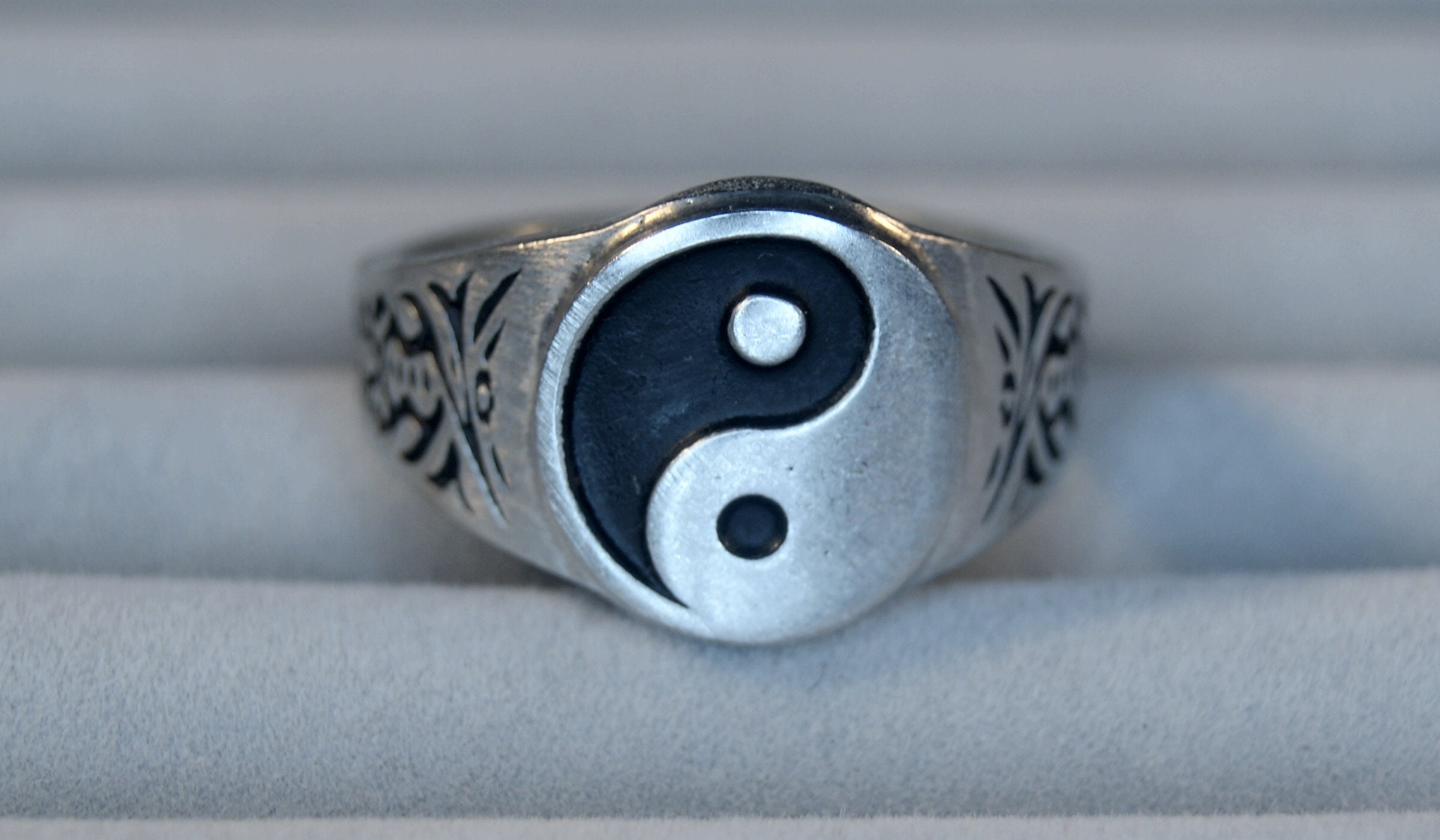 Yin Yang Ring - Etsy