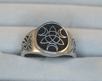Triple Moon Godess Trinity Ring - Moons Goddess Hecate Witch Wiccan Dark Pagan Goth Witchy - Triple Goddess or Triple Deity RM138