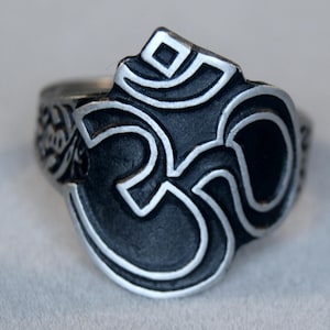 Aum Ohm Om Symbol Ring all Sizes 7 to 14 Hindu Meditation Symbol