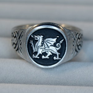 Welsh Dragon Ring - Flag of Wales Dragon - Y Ddraig Goch Red Dragon Wales Welsh Flag Mythology RM111