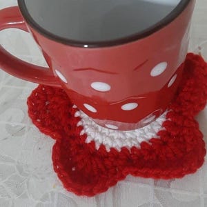 Handmade flower coaster, daisy coaster, light gift, home decor, coffee table coaster