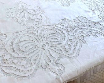 Exquisites antikes französisches Leinenlaken und Kissenbezug - handgestickte Schnittarbeit, Monogrammdetail, Erbstückqualität - Vintage Leinen