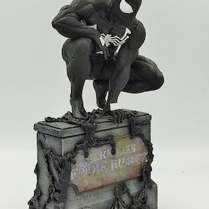 Spider man Venom 3D printer and painted figure