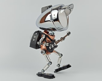 Handgefertigte Roboterlampe als Gitarrist – Gelenkige Steampunk Schreibtischlampe