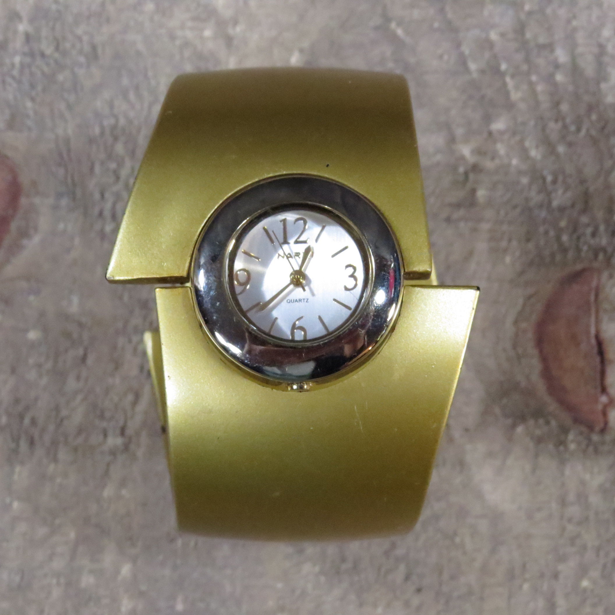 Narmi Watch - Etsy display picture 2