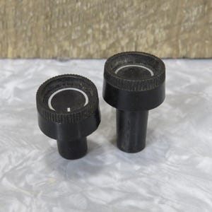 Vintage Radio Knobs: Black Plastic, Mid Century Parts - Set of 2 (kbE)