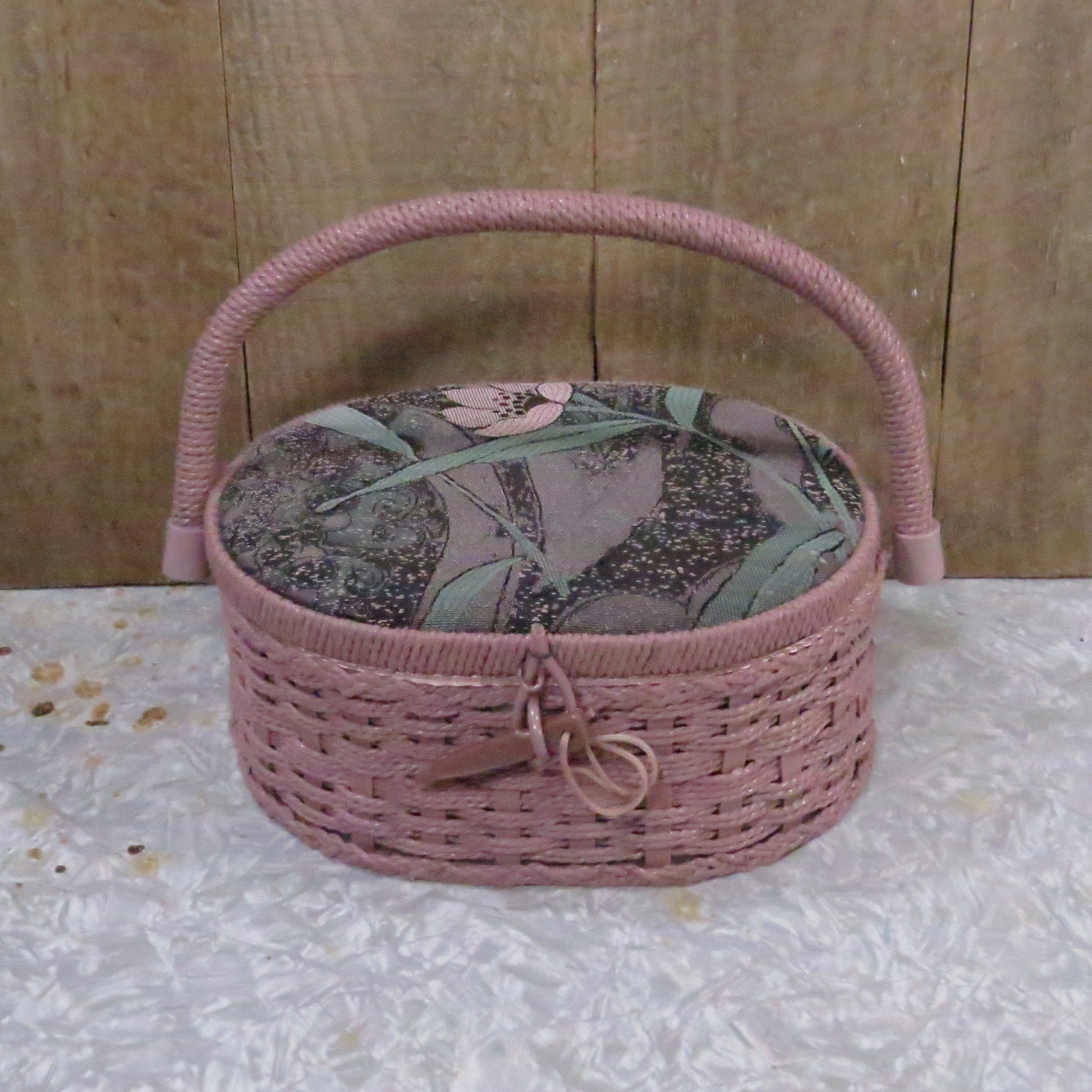Cute Vintage Singer Sewing Basket Wicker Woven Mint Green & Pink Floral  1970's
